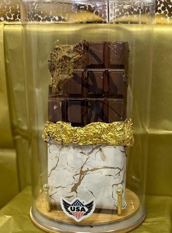 Bild: Dubai Schokolade Vollmilch mit einer Füllung aus weißer Schokolade &amp; Pistaziencreme...